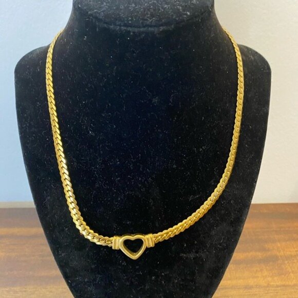Gold Heart Necklace - Picture 5 of 10